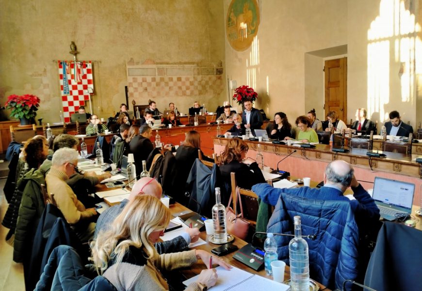 OGGI SI RIUNISCE IL CONSIGLIO COMUNALE