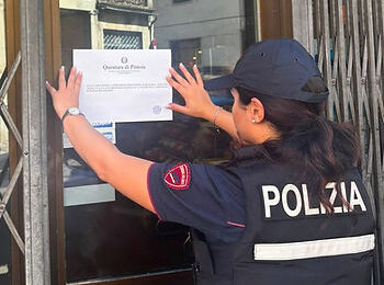 pistoia. SOSPESA PER QUINDICI GIORNI LA LICENZA DI UN LOCALE DEL CENTRO CITTADINO pistoia. SOSPESA PER QUINDICI GIORNI LA LICENZA DI UN LOCALE DEL CENTRO CITTADINO