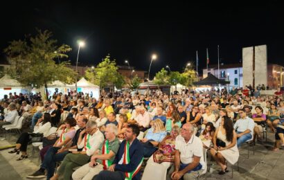 quarrata. LA 33ª MARCIA PER LA GIUSTIZIA SCUOTE LA PIAZZA: “IL PRESENTE NON BASTA A NESSUNO” quarrata. LA 33ª MARCIA PER LA GIUSTIZIA SCUOTE LA PIAZZA: “IL PRESENTE NON BASTA A NESSUNO”