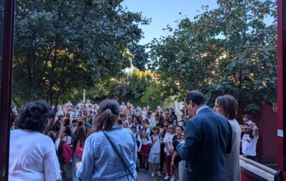 montemurlo. PRIMO GIORNO DI SCUOLA, IL SINDACO CALAMAI SI RIVOLGE AI RAGAZZI: «LA SCUOLA, UN LUOGO IMPORTANTE PER DIVENTARE ADULTI RESPONSABILI E CONSAPEVOLI» montemurlo. PRIMO GIORNO DI SCUOLA, IL SINDACO CALAMAI SI RIVOLGE AI RAGAZZI: «LA SCUOLA, UN LUOGO IMPORTANTE PER DIVENTARE ADULTI RESPONSABILI E CONSAPEVOLI»