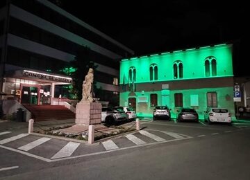 agliana. XIX GIORNATA NAZIONALE SULLA SLA: IL COMUNE SI ILLUMINA DI VERDE