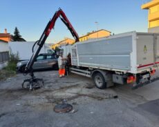 rifiuti tossici. AGLIANA HA ANCHE LA DISCARICA DAVANTI AL SUPERMARKET. E ORA LA PROCURA CHE DICE?