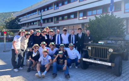 PRIMO GIORNO DI SCUOLA, IL SALUTO DEL PRESIDENTE DELLA PROVINCIA CALAMAI AGLI STUDENTI PRATESI PRIMO GIORNO DI SCUOLA, IL SALUTO DEL PRESIDENTE DELLA PROVINCIA CALAMAI AGLI STUDENTI PRATESI