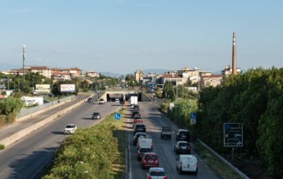 SCIOPERO GENERALE INDETTO DAI SUDD COBAS, DOMANI DALLE 10 ALLE 12 DECLASSATA CHIUSA AL TRANSITO DA CAPEZZANA A VIA FIORENTINA SCIOPERO GENERALE INDETTO DAI SUDD COBAS, DOMANI DALLE 10 ALLE 12 DECLASSATA CHIUSA AL TRANSITO DA CAPEZZANA A VIA FIORENTINA