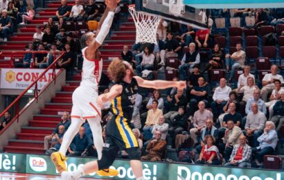 LA LUMOS PISTOIA RITROVA IL SORRISO: VIGEVANO KO AL PALACARRARA, FINISCE 89-70 LA LUMOS PISTOIA RITROVA IL SORRISO: VIGEVANO KO AL PALACARRARA, FINISCE 89-70