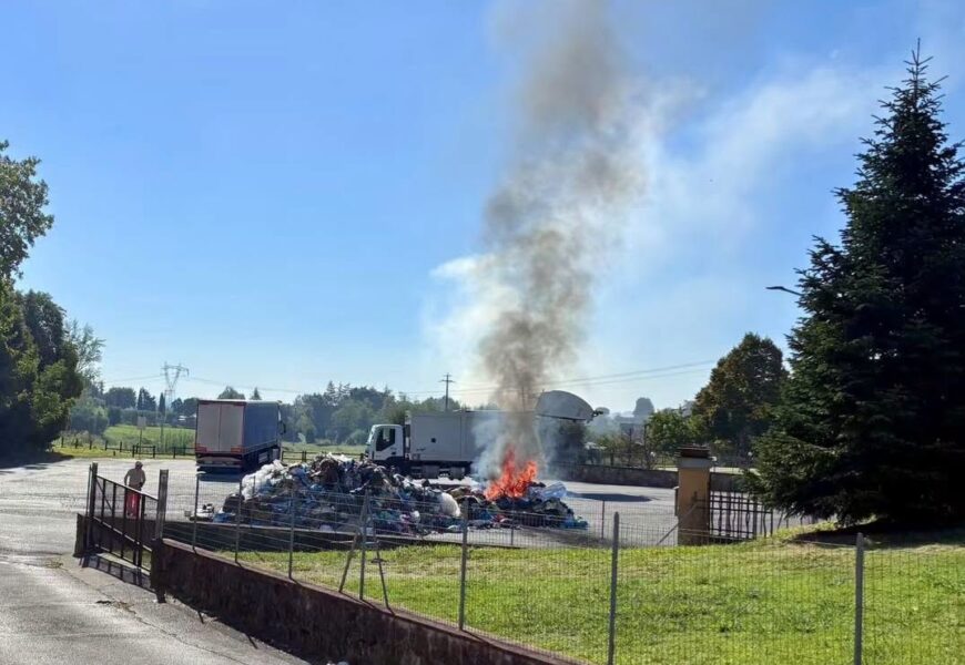 pescia. INCENDIO SU UN MEZZO ALIA A VENERI, INTERVENTO TEMPESTIVO EVITA CONSEGUENZE pescia. INCENDIO SU UN MEZZO ALIA A VENERI, INTERVENTO TEMPESTIVO EVITA CONSEGUENZE