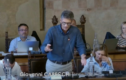 CIMITERO DEI BAMBINI MAI NATI, INTERVIENE IL SINDACO CAPECCHI: «RISPETTO PER IL DOLORE E PER LE SCELTE DELLE DONNE» CIMITERO DEI BAMBINI MAI NATI, INTERVIENE IL SINDACO CAPECCHI: «RISPETTO PER IL DOLORE E PER LE SCELTE DELLE DONNE»