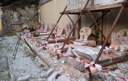 marliana. CIMITERO DI MOMIGNO, CROLLA LA STRUTTURA DI SOSTEGNO marliana. CIMITERO DI MOMIGNO, CROLLA LA STRUTTURA DI SOSTEGNO