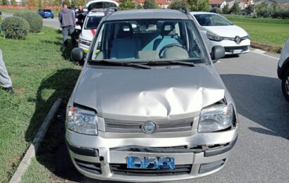 montemurlo. DOPPIO INCIDENTE SULLA ROTATORIA TRA VIA ROSSELLI E VIA BERLINGUER: SABATO DI LAVORO PER LA POLIZIA LOCALE