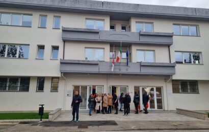 montemurlo. AL VIA I LAVORI AL TERZO PIANO DELLA SEDE COMUNALE DI VIA TOSCANINI: COMPLETAMENTO DEGLI UFFICI, NUOVO ASCENSORE E IMPIANTO FOTOVOLTAICO montemurlo. AL VIA I LAVORI AL TERZO PIANO DELLA SEDE COMUNALE DI VIA TOSCANINI: COMPLETAMENTO DEGLI UFFICI, NUOVO ASCENSORE E IMPIANTO FOTOVOLTAICO